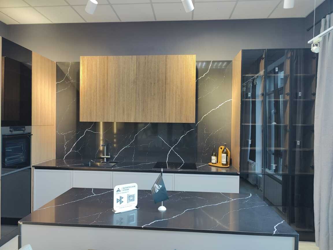 Готовое изделие. Кухня. Avant Quartz 7060 Калакатта Мон-Сен-Мишель