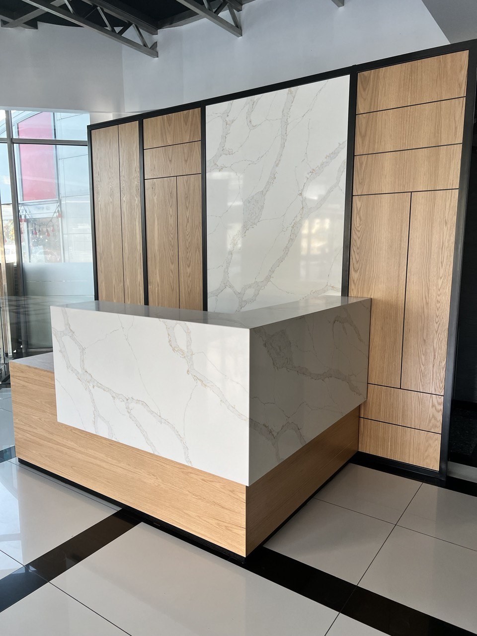 Готовое изделие. Коммерческие объекты. Avant Quartz 7070 Калакатта Версаль