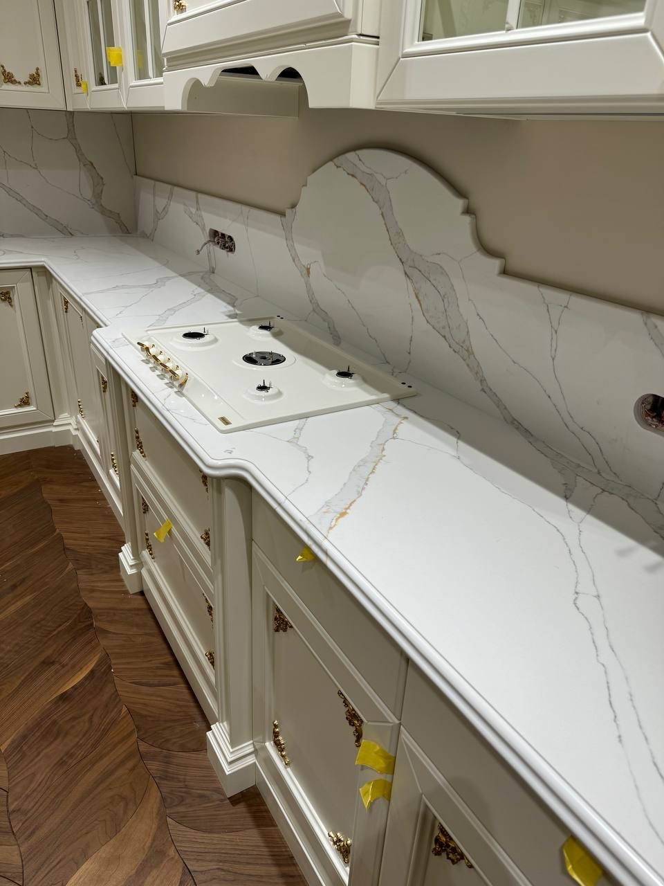 Готовое изделие. Кухня. Avant Quartz 7070 Калакатта Версаль. Фото 2