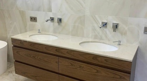Готовое изделие. Ванная. Caesarstone 5212 Taj Royale