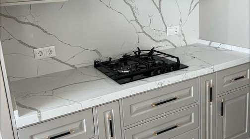 Готовое изделие. Кухня. Avant Quartz 7400 Калакатта Дофине