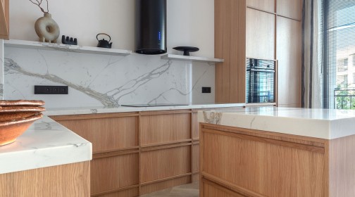 Готовое изделие. Кухня. Avant Quartz 7500 Калакатта Аррас
