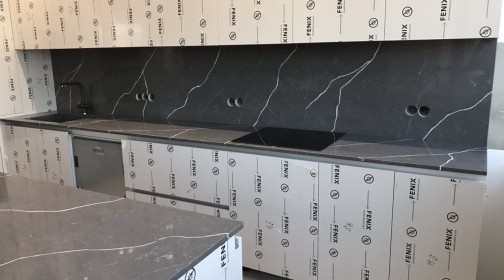 Готовое изделие. Кухня. Avant Quartz 7670 Калакатта Кассель